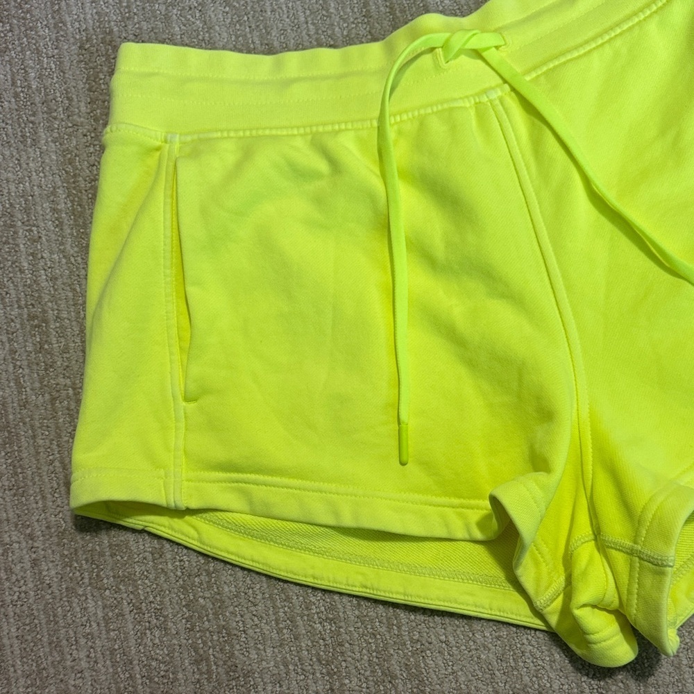 Lululemon Inner Glow High-Rise Short 3" Inseam Woman's Size 12 Neon Yellow - Picture 4 of 9